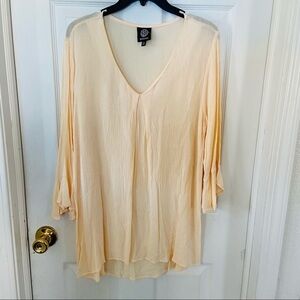 NWOT BOBEAU cream flare bell sleeve V neck blouse Size small